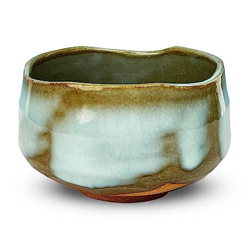 Matcha bowl Chawan, Mino Yaki Pottery Japanese Matcha Tea Cup, Green Tea Cup, Coffee and Soup Cup Made in Japan (Light Blue)