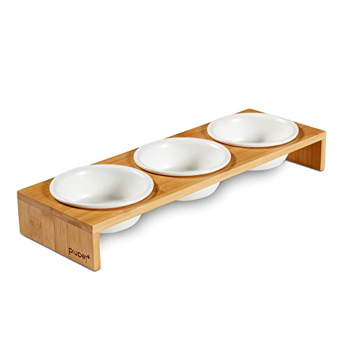 PiuPet® Cat Bowls for Indoor Cats 8.5 fl oz with Rack, Set of 3 Bowls for Cats and Small Dogs, White Ceramic Cat Bowls with Stylish and Non-Slip Bamboo Frame I Ergonomic Kitten Bowls for Easy Cleaning